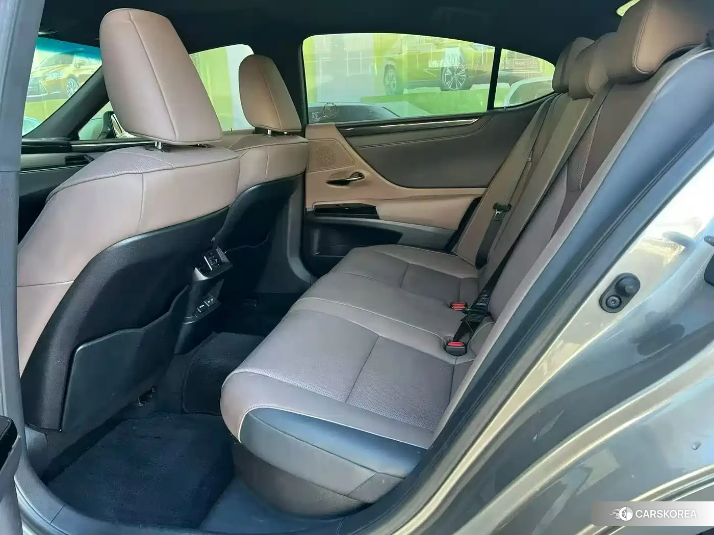 Lexus ES id 4583737 из Китая 8