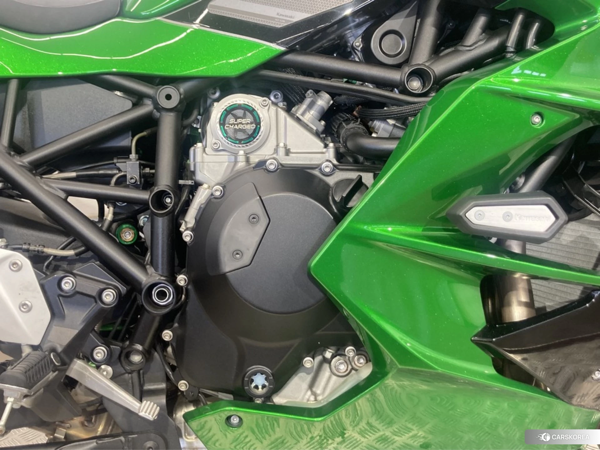 Kawasaki NINJA H2 SX SE id 4373852 из Японии 28
