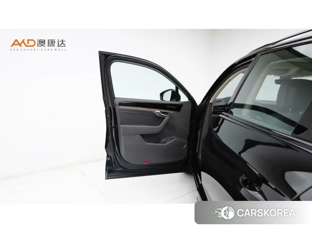 Volkswagen Touareg id 4238561 из Китая 8