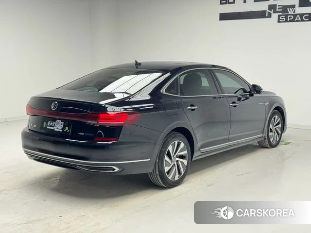 Volkswagen Passat PHEV id 4221849 из Китая 16