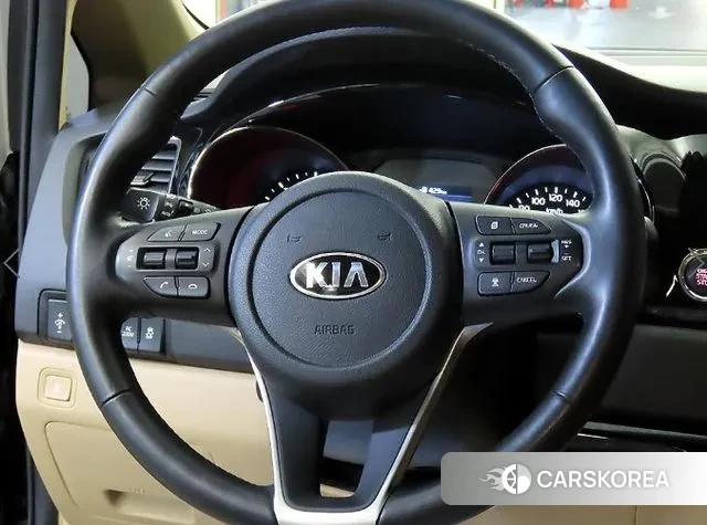 Kia The New Carnival id 3595402 из Кореи 18