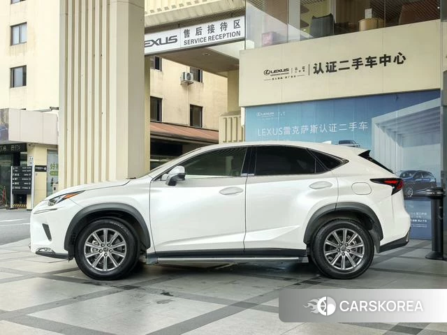 Lexus NX id 4198784 из Китая 8