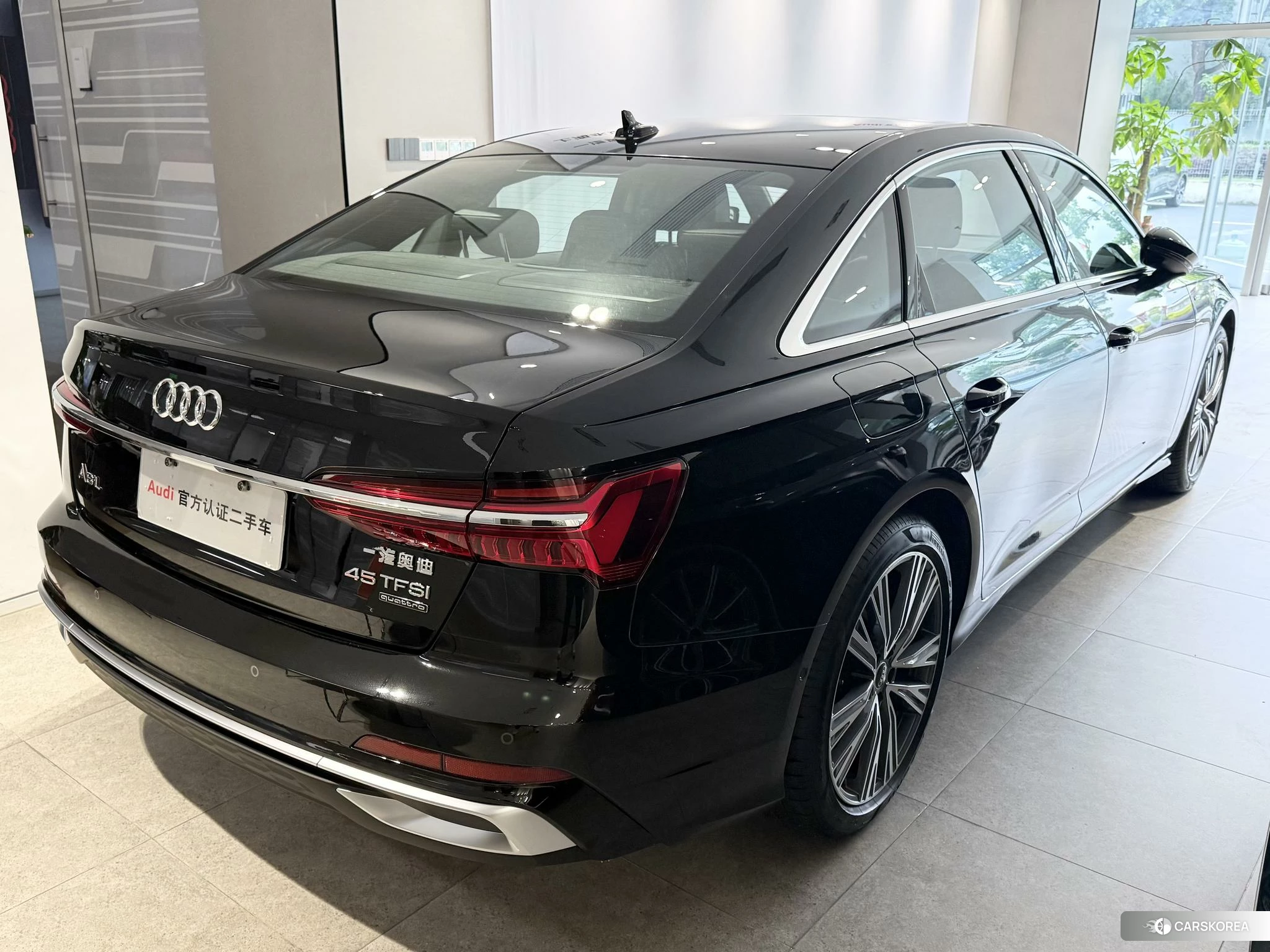Audi A6L id 4455649 из Китая 8