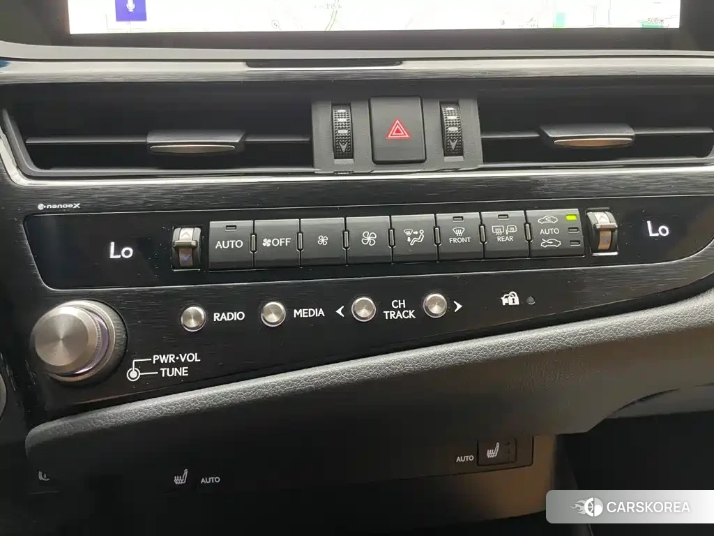 Lexus ES id 4629602 из Китая 23