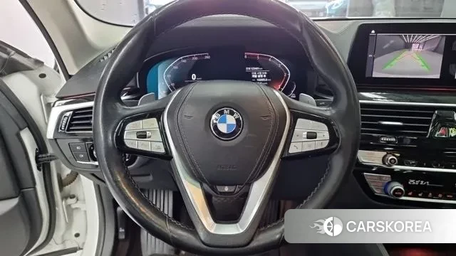 BMW 5 Series (G30) id 3484545 из Кореи 14