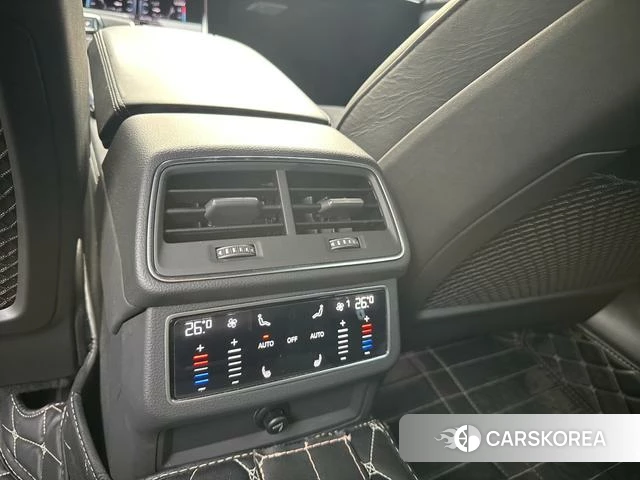 Audi A6L id 4222045 из Китая 22