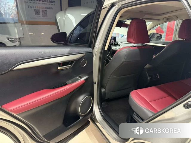 Lexus NX id 4279101 из Китая 21