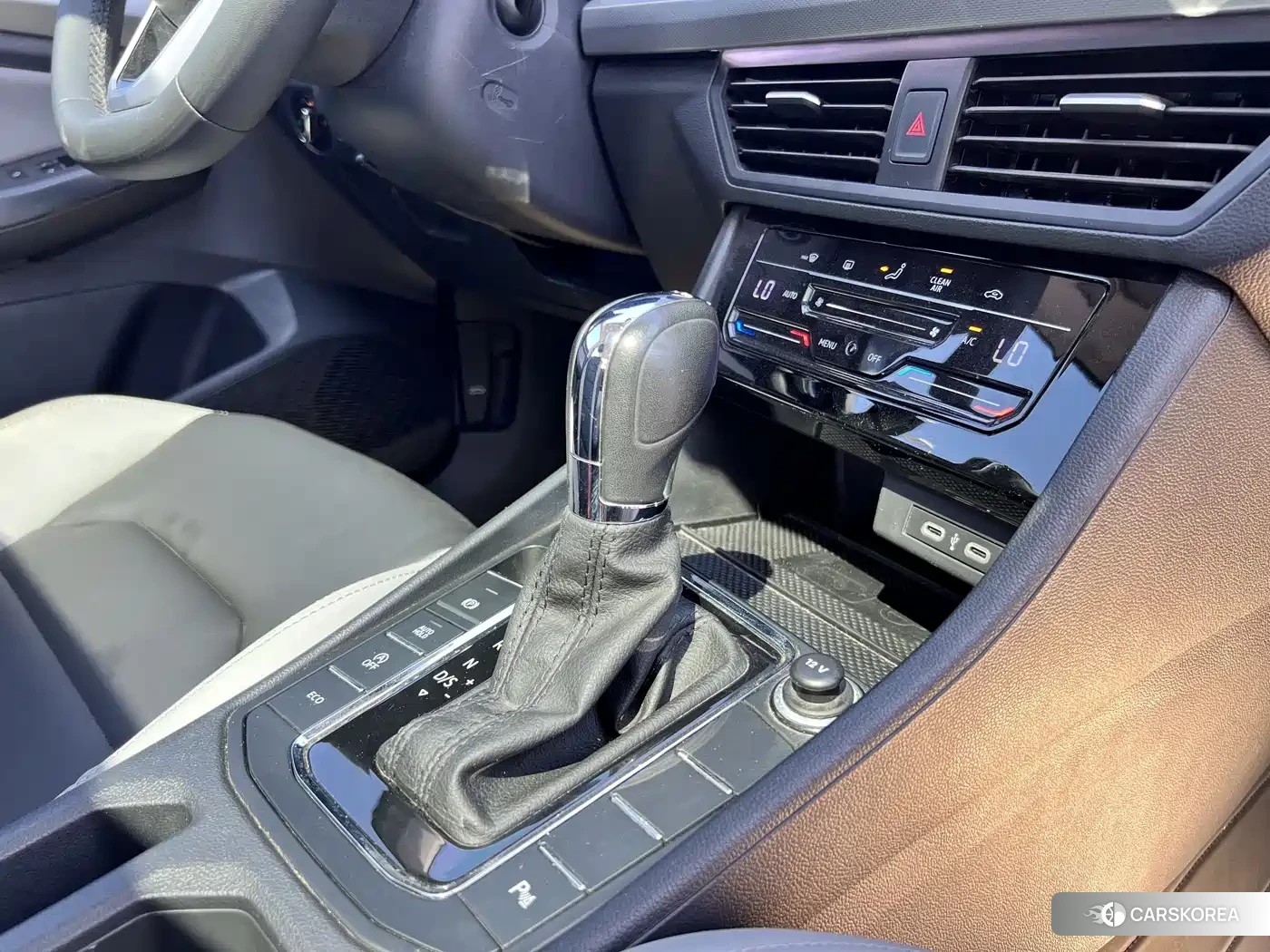 Volkswagen Bora id 4583635 из Китая 11