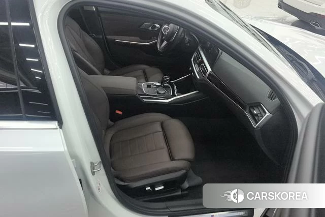BMW 3 series id 4256383 из Китая 15