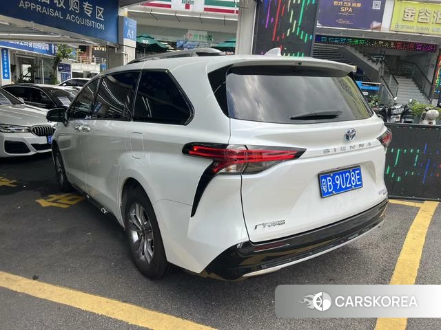 Toyota Saina id 4297947 из Китая 9