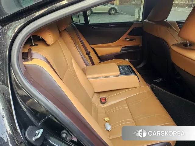 Lexus ES300h 7th generation id 3593152 из Кореи 16