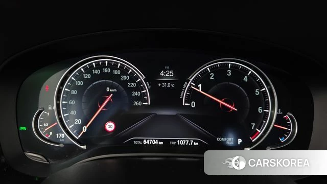 BMW 5 Series (G30) id 4900707 из Кореи 29