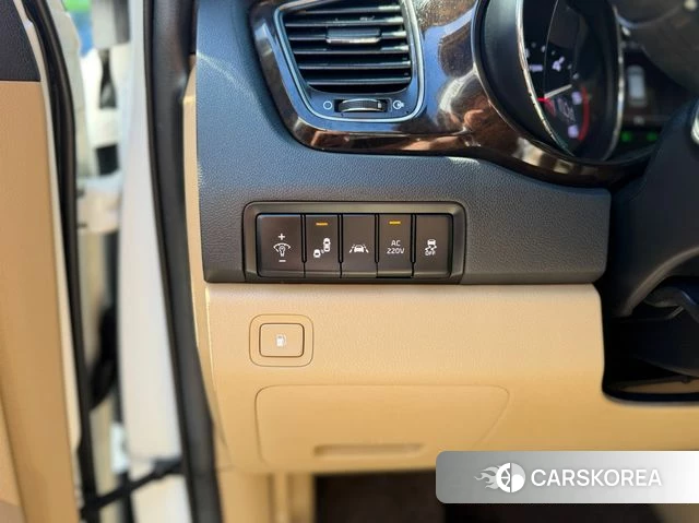 Kia The New Carnival id 4429817 из Кореи 18