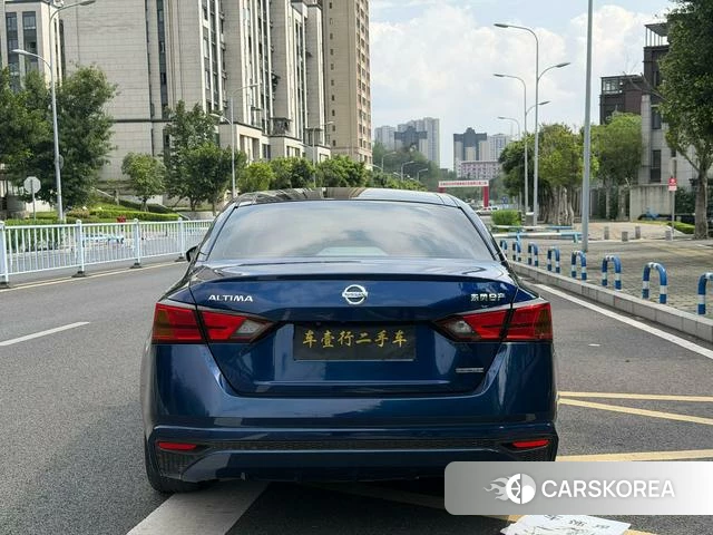 Nissan Teana id 3882299 из Китая 8