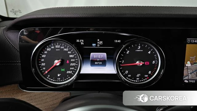 Mercedes-Benz E-Class W213 id 4543129 из Кореи 31