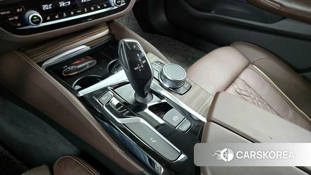 BMW 5 Series (G30) id 3820837 из Кореи 18