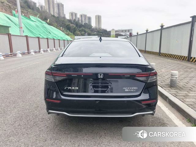 Honda Accord PHEV id 4261968 из Китая 17
