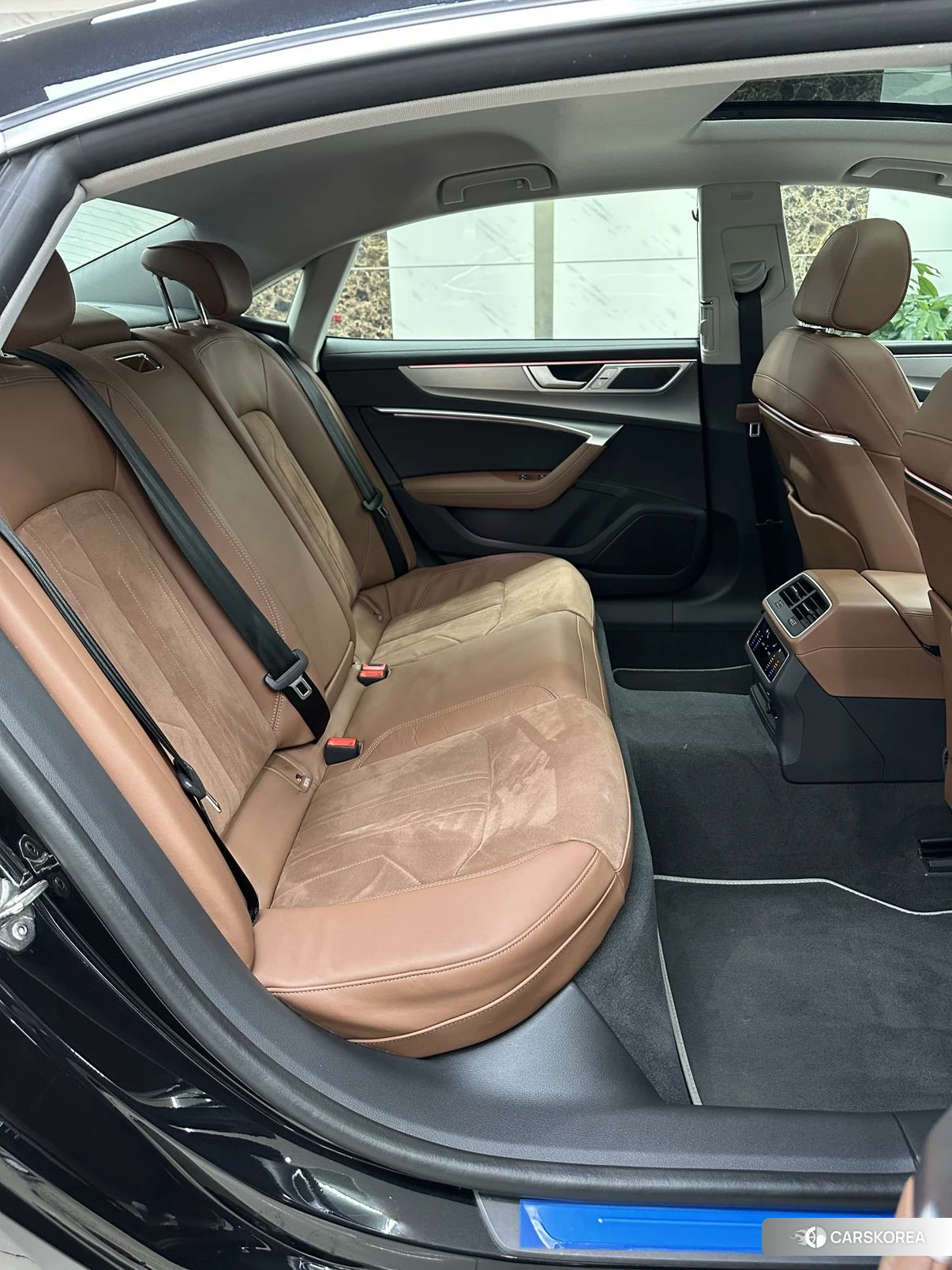 Audi A7L id 4454671 из Китая 19