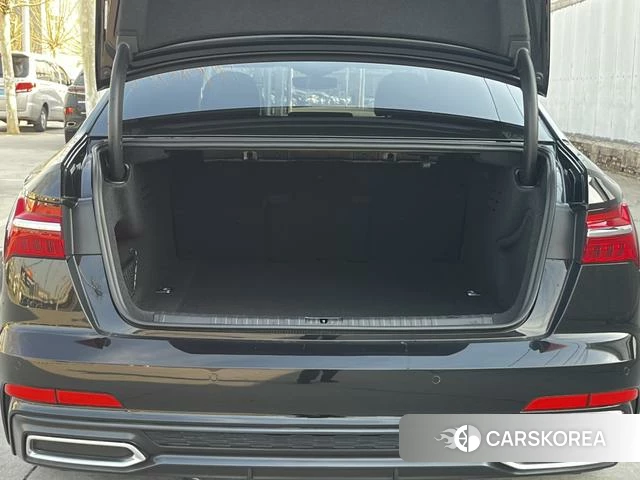 Audi A6L id 4271276 из Китая 21