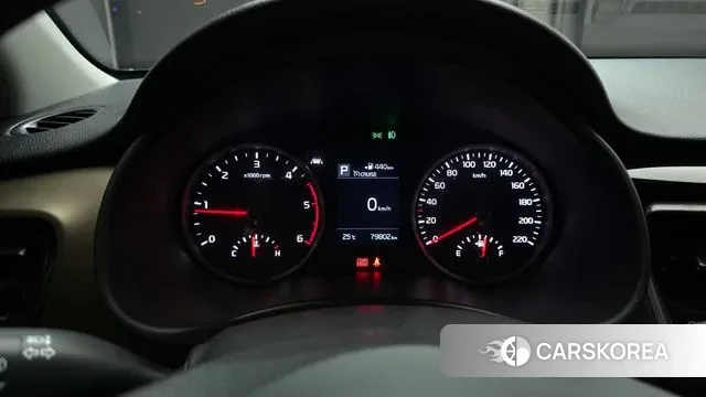 Kia Stonic id 3029523 из Кореи 18