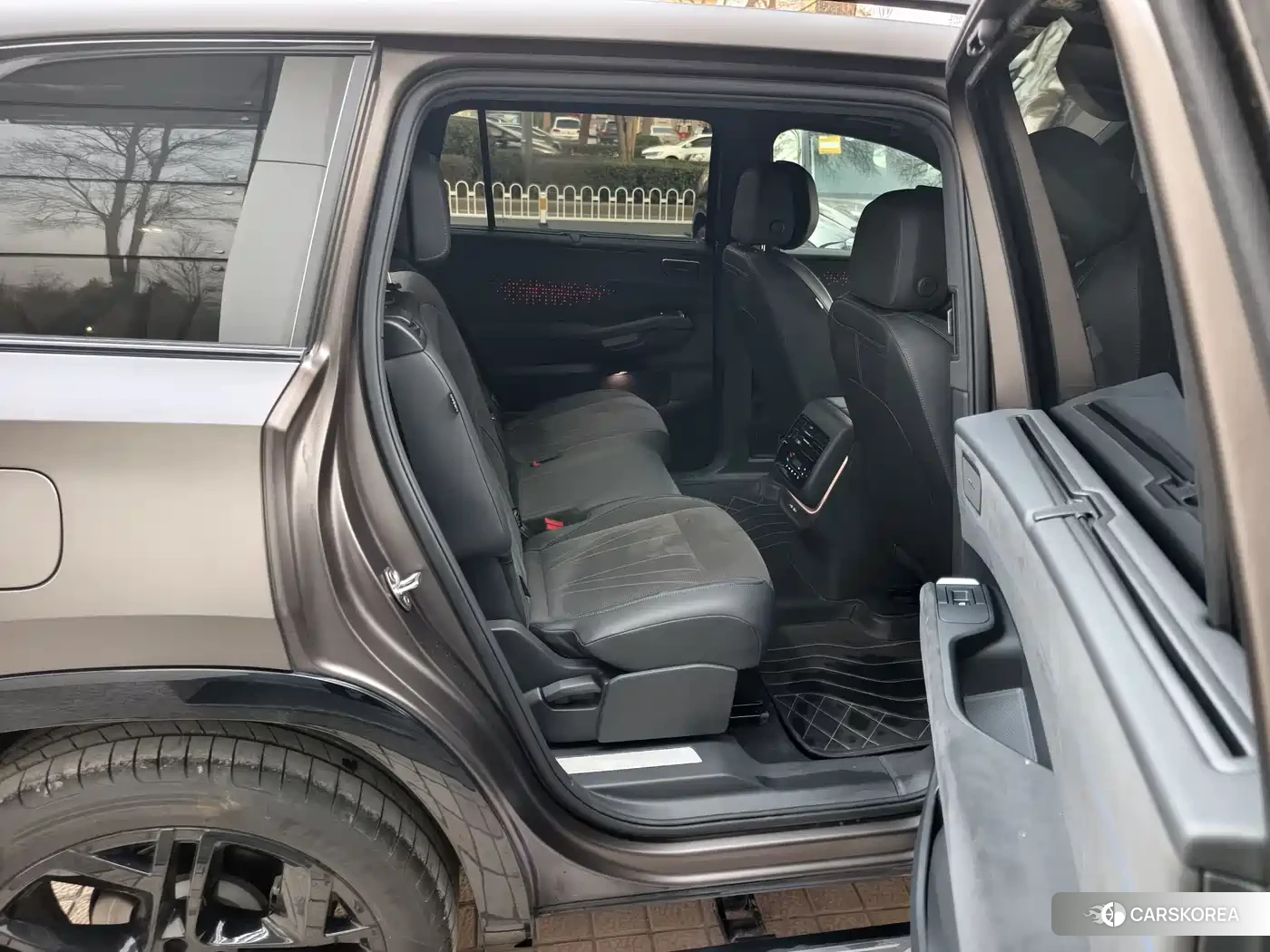 Volkswagen Touareg id 4599545 из Китая 8