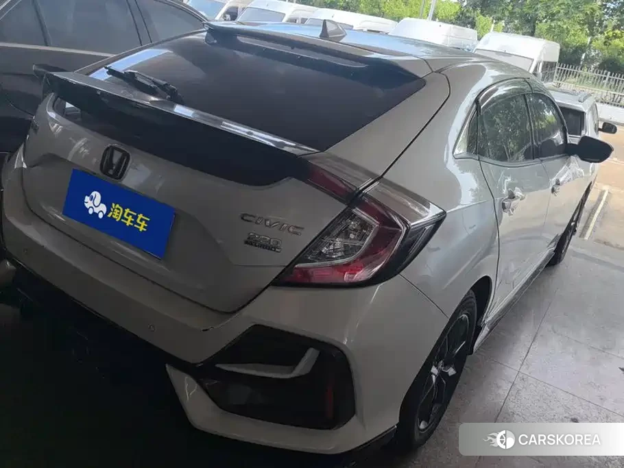 Honda Civic id 4622467 из Китая 14