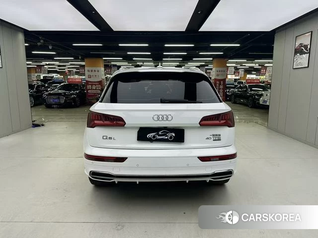 Audi Q5L id 4213110 из Китая 8