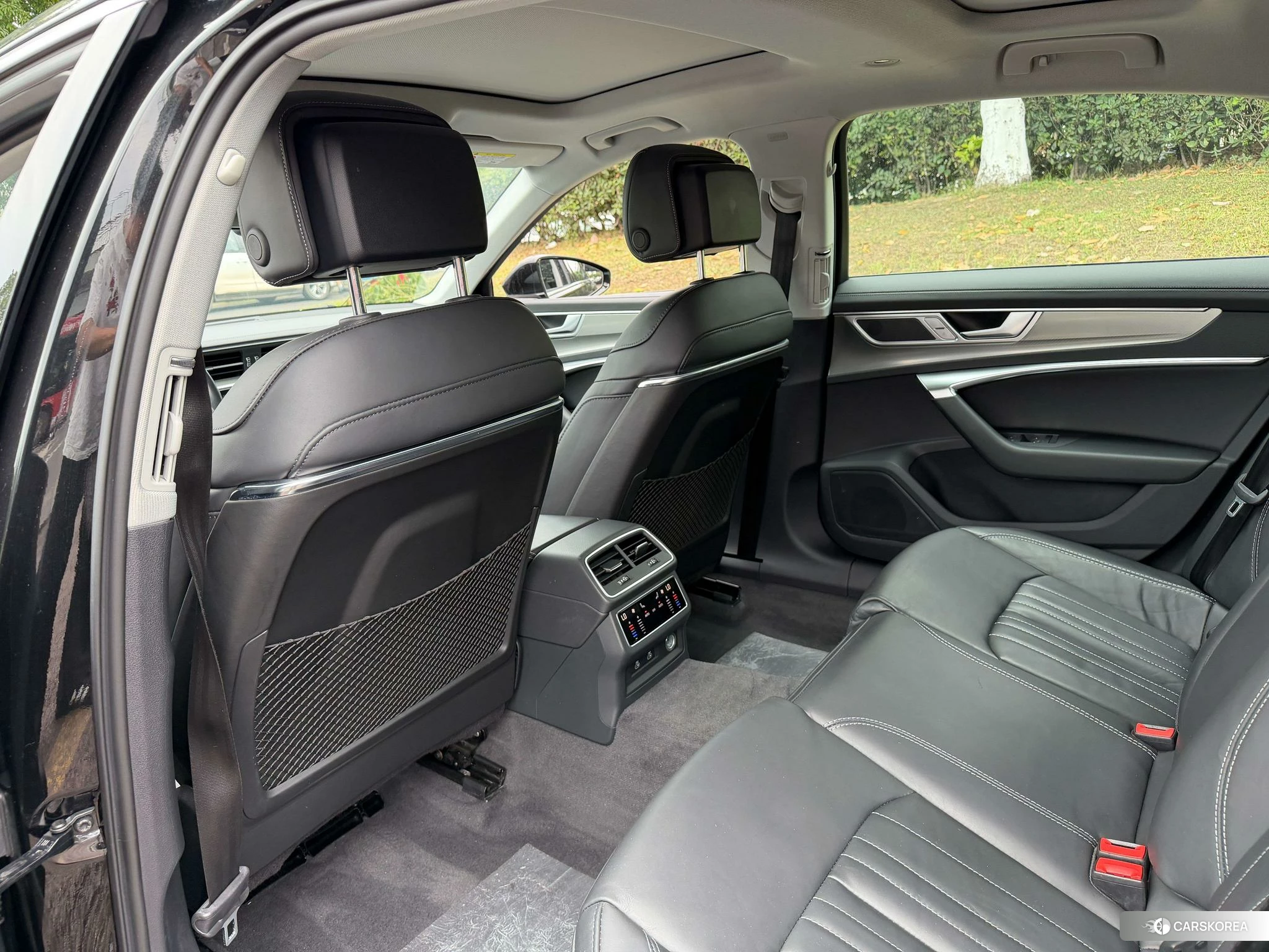 Audi A6L id 4454124 из Китая 11