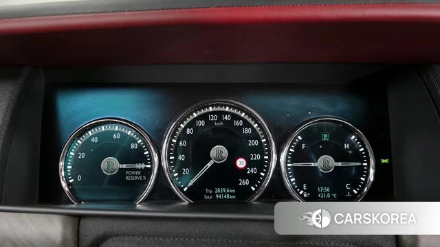 Rolls-Royce Cullinan id 4294720 из Кореи 18