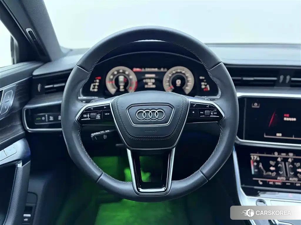 Audi A6L id 4548193 из Китая 26