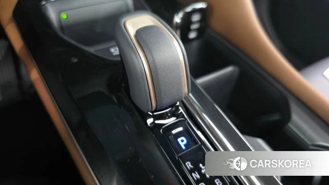 Toyota Crown Crossover id 4565539 из Кореи 30
