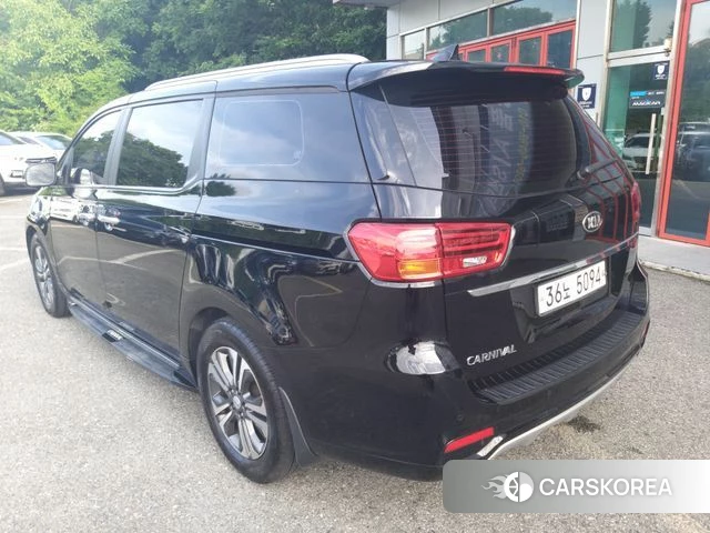 Kia The New Carnival id 4563149 из Кореи 18