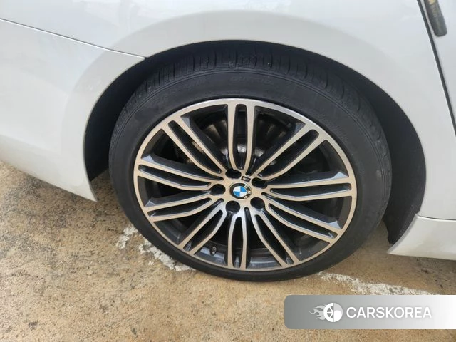 BMW 5 Series (G30) id 4224922 из Кореи 9