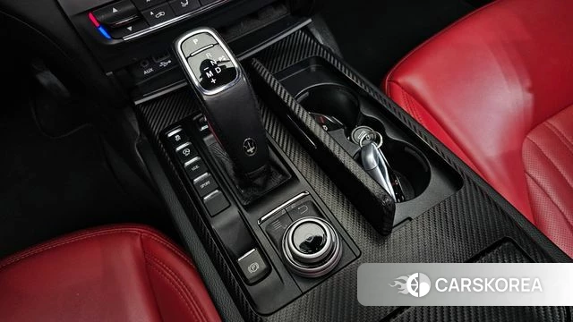 Maserati Ghibli id 4245220 из Кореи 30