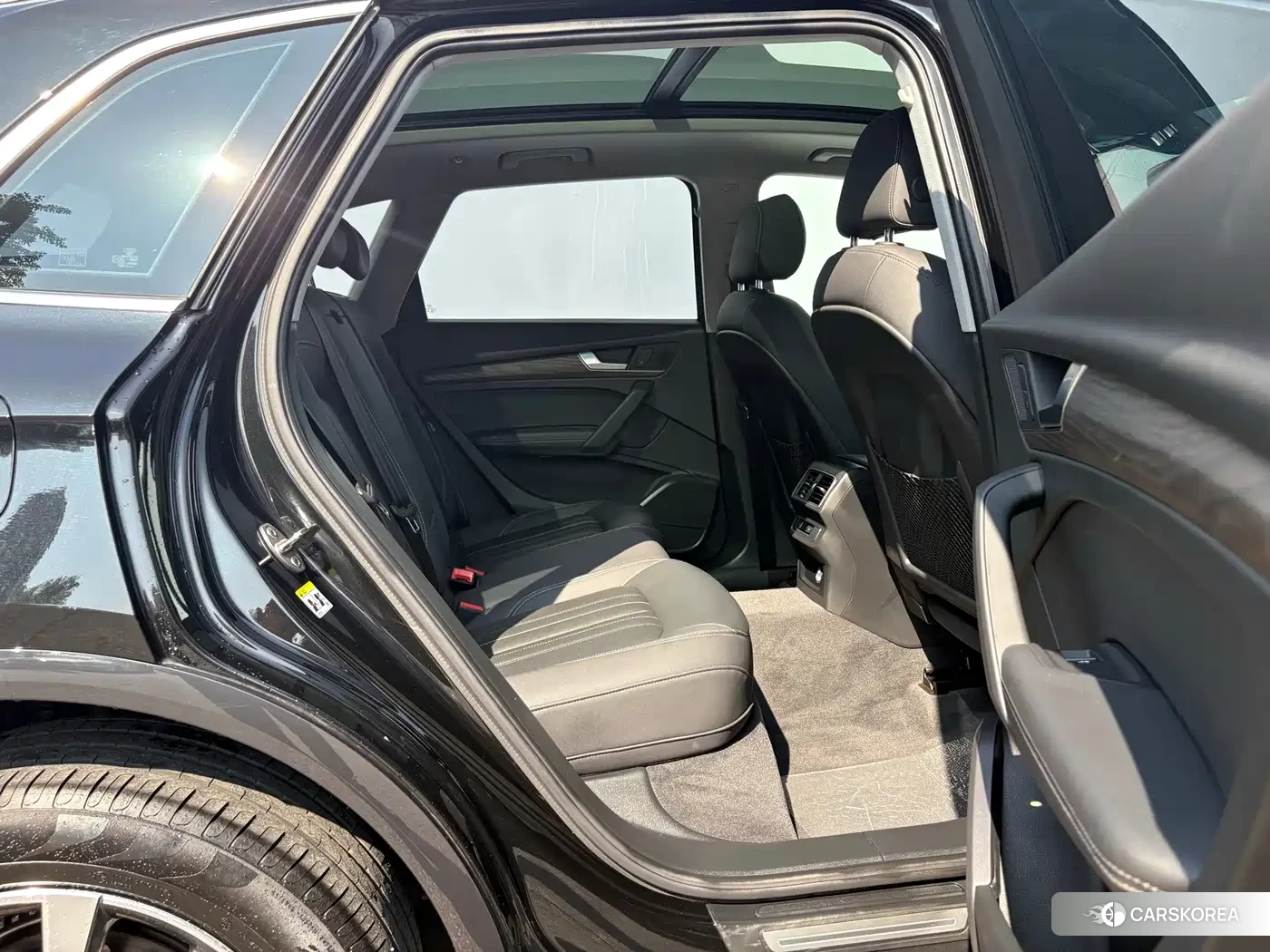 Audi Q5L id 4680811 из Китая 23
