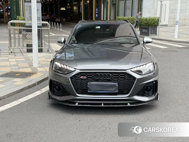 Audi RS 4 id 4261444 из Китая 15