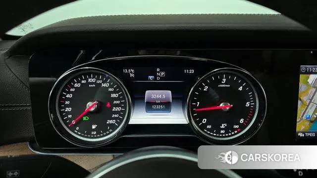 Mercedes-Benz E-Class W213 id 3428943 из Кореи 18