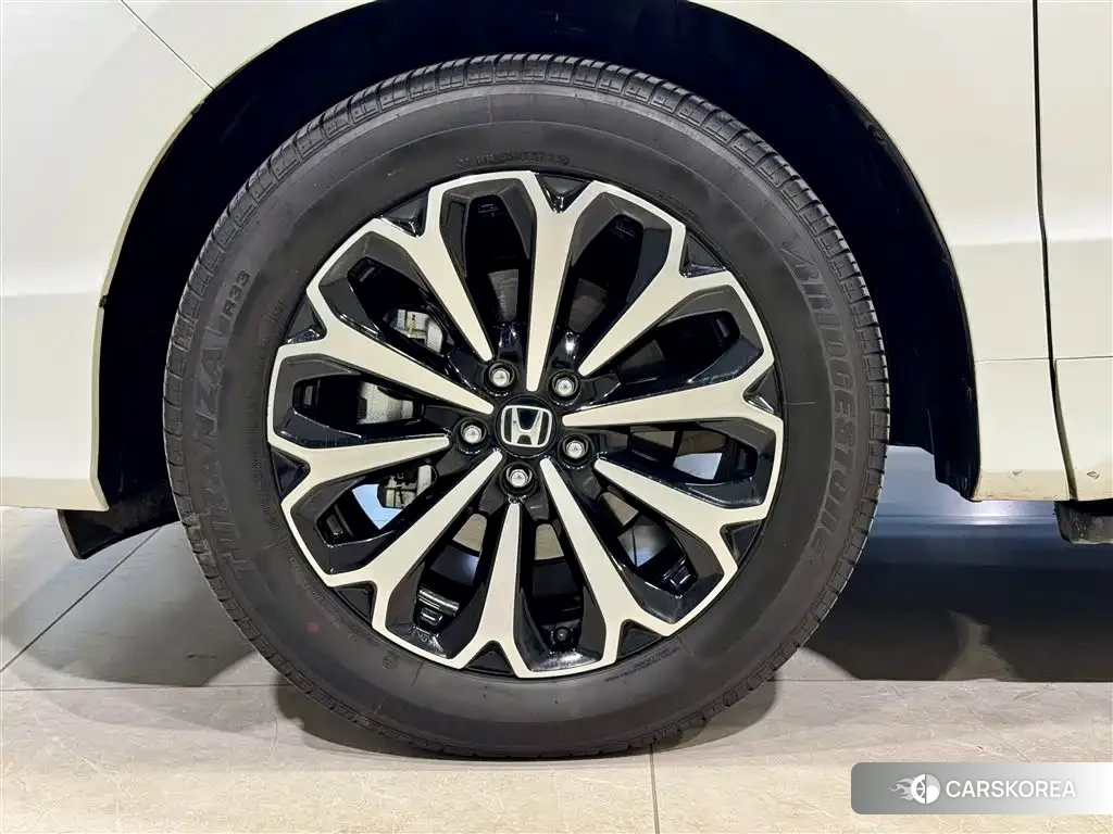 Honda UR-V id 4583610 из Китая 28