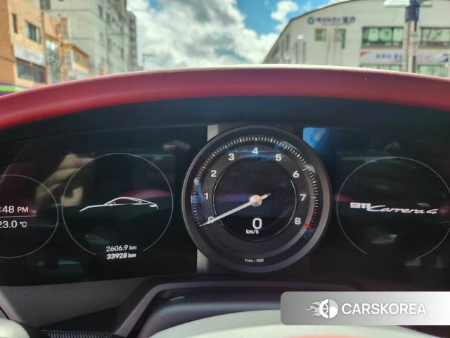 Porsche 911(992) id 4382606 из Кореи 16