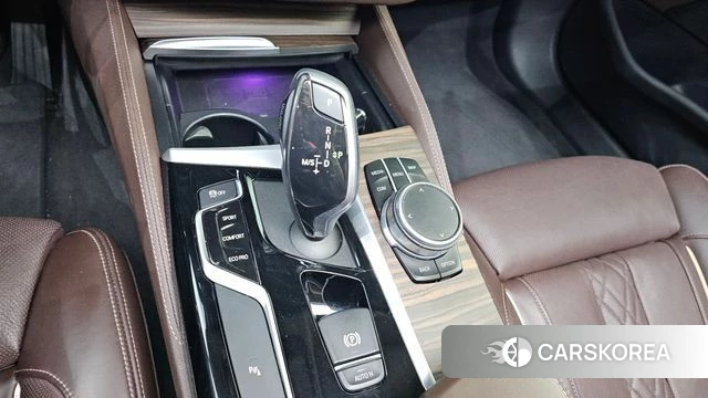 BMW 5 Series (G30) id 4937125 из Кореи 30