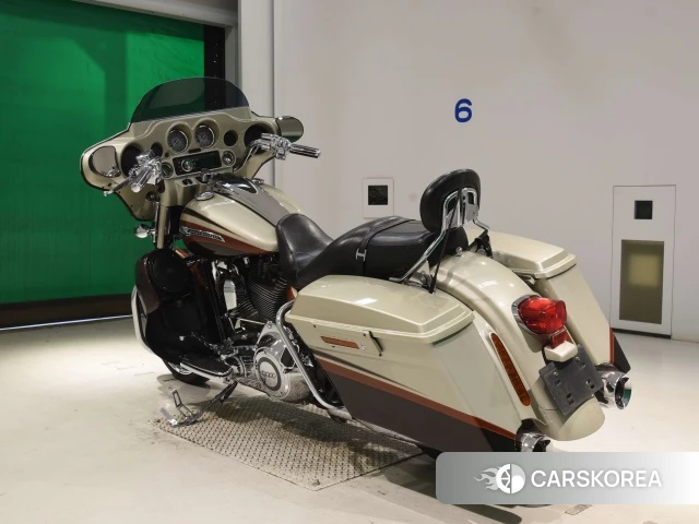 Проданный Harley-Davidson Street Glide FLHXSE1800 CVO id 4373742 из Японии, фото 8