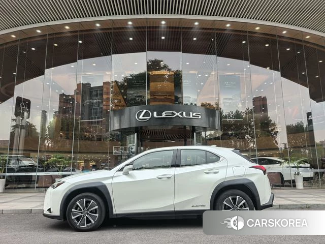 Lexus UX EV id 4297724 из Китая 15