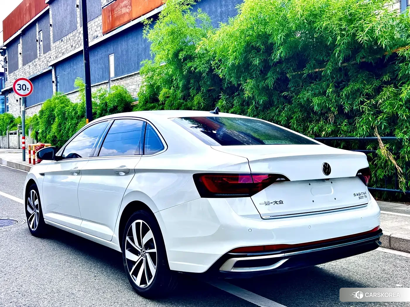 Volkswagen Sagitar id 4570542 из Китая 14
