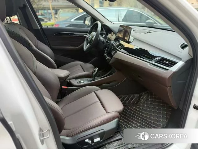 BMW X1 id 4297354 из Китая 8