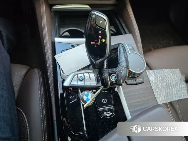 BMW 5 Series (G30) id 3458981 из Кореи 9