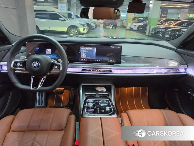 BMW 7 Series (G70) id 4017445 из Кореи 18