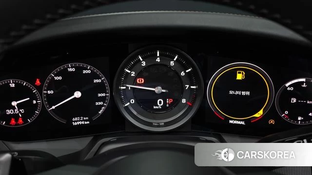 Porsche 911(992) id 4676477 из Кореи 18