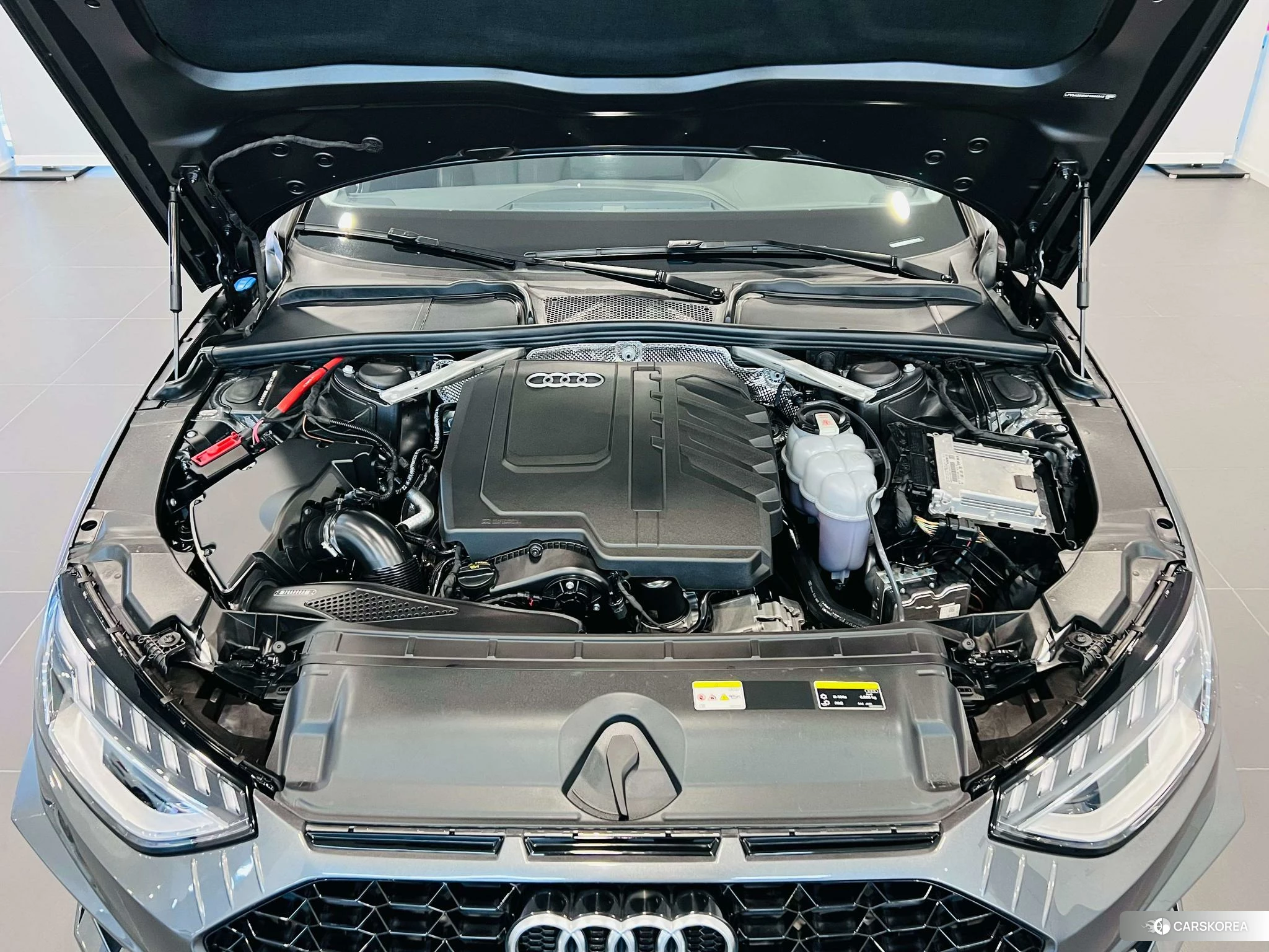 Audi A4L id 4467445 из Китая 13