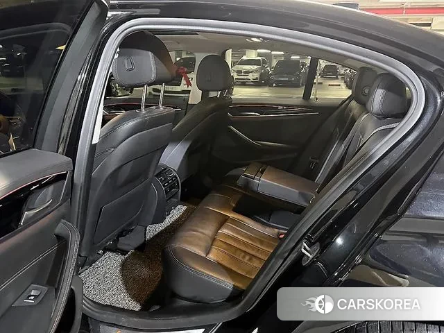 BMW 5 Series (G30) id 3520155 из Кореи 18