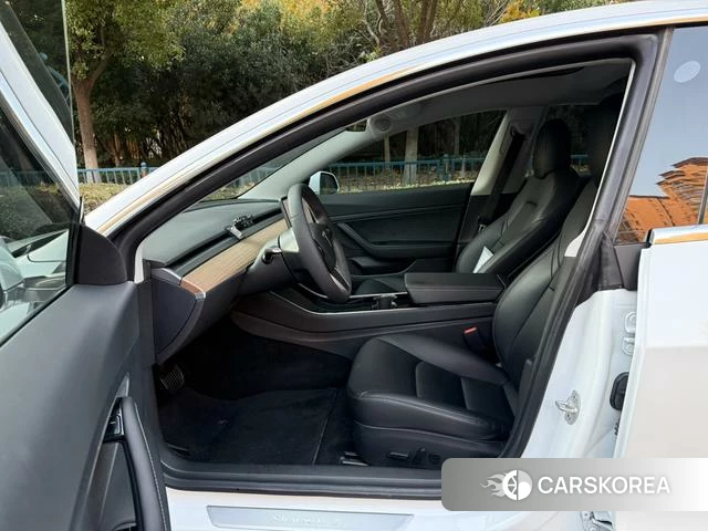 Tesla Model 3 id 4209918 из Китая 16